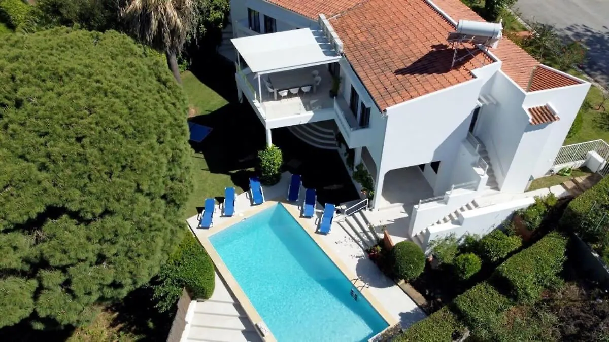 Holiday home Villa Hibiscus, Great Location In Vilamoura, Lush Green Lawns And Garden Quarteira