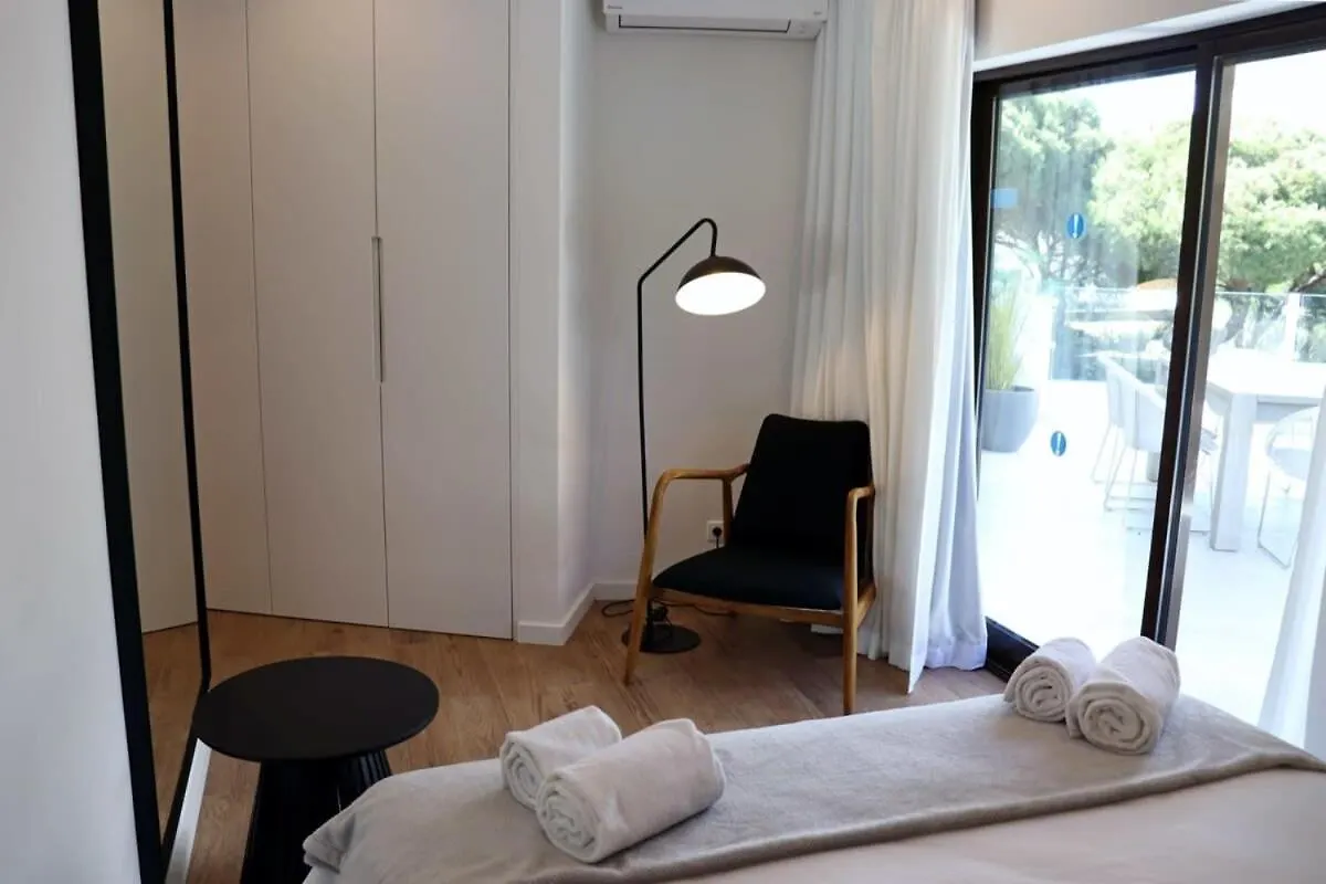 Villa Hibiscus, Great Location In Vilamoura, Lush Green Lawns And Garden Quarteira Holiday home