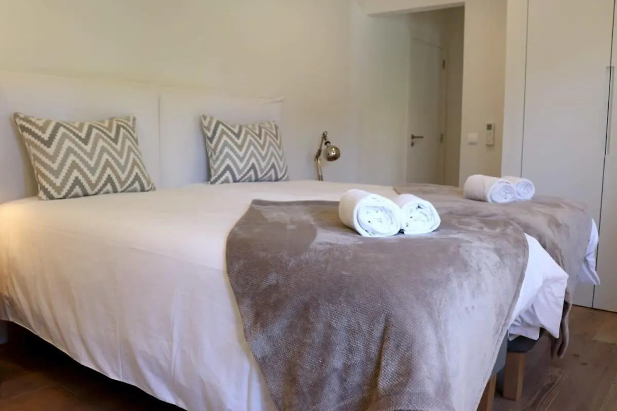 Villa Hibiscus, Great Location In Vilamoura, Lush Green Lawns And Garden Quarteira Holiday home
