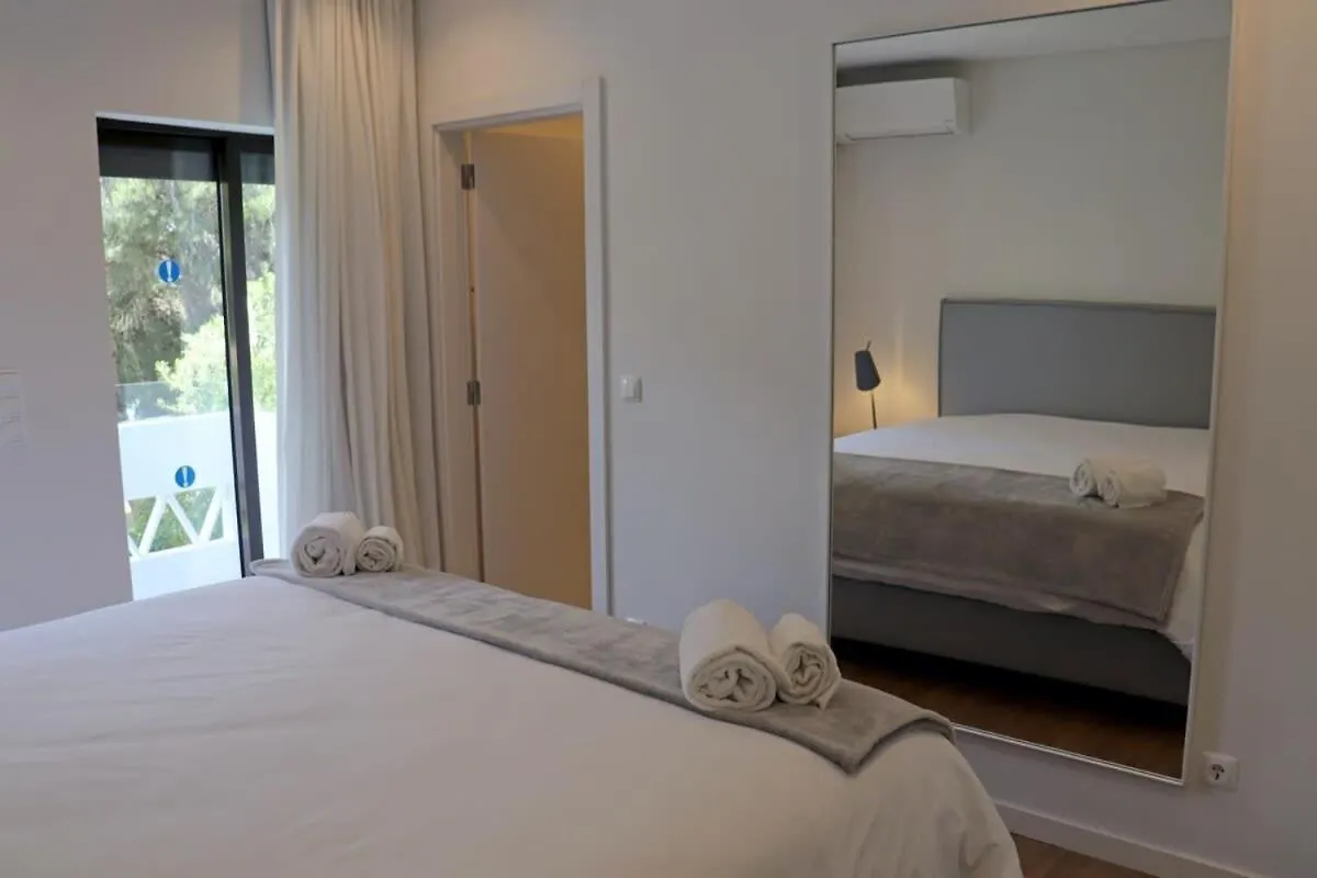 Villa Hibiscus, Great Location In Vilamoura, Lush Green Lawns And Garden Quarteira